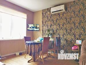 Дом 220м², 2-этажный, участок 6 сот.  