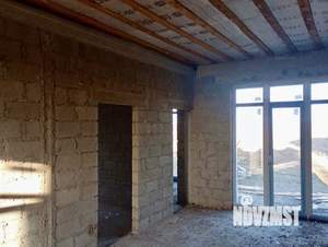 Дом 77м&sup2;, 2-этажный, участок 4 сот.  