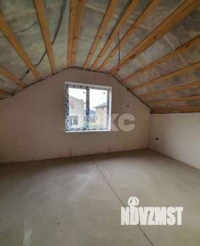 Дом 100м&sup2;, 2-этажный, участок 3 сот.  