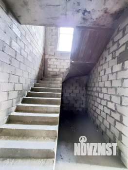 Дом 180м², 2-этажный, участок 5 сот.  