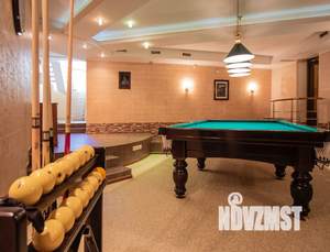 Дом 560м&sup2;, 3-этажный, участок 26 сот.  