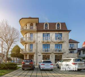 Дом 988м&sup2;, 4-этажный, участок 4 сот.  