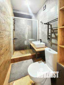 Дом 258м&sup2;, 3-этажный, участок 6 сот.  