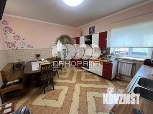 Дом 329м&sup2;, 2-этажный, участок 10 сот.  