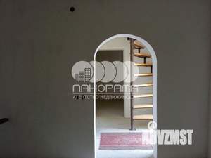 Дом 67м&sup2;, 2-этажный, участок 10 сот.  