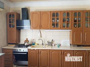 Дом 650м&sup2;, 2-этажный, участок 7 сот.  