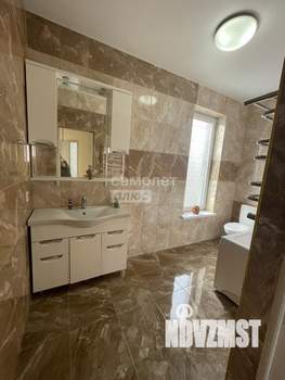 Дом 123м&sup2;, 2-этажный, участок 3 сот.  