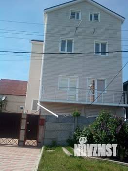 Дом 233м², 3-этажный, участок 4 сот.  