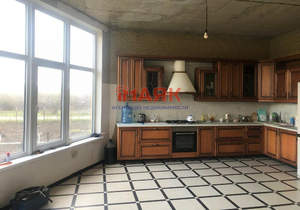 Дом 220м², 2-этажный, участок 8 сот.  