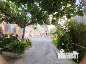 Дом 200м&sup2;, 2-этажный, участок 4 сот.  