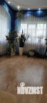 Дом 239м&sup2;, 2-этажный, участок 8 сот.  