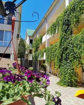 Дом 460м&sup2;, 4-этажный, участок 4 сот.  