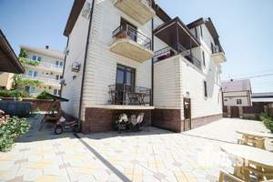 Дом 560м², 3-этажный, участок 6 сот.  