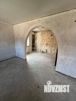 Дом 183м&sup2;, 2-этажный, участок 3 сот.  