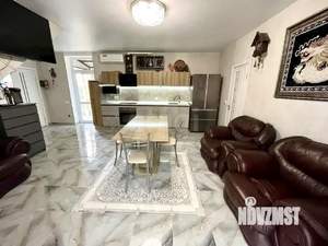 Дом 150м&sup2;, 3-этажный, участок 4 сот.  