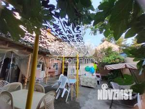 Дом 200м&sup2;, 2-этажный, участок 4 сот.  