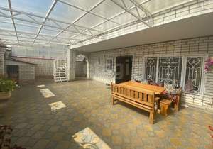 Дом 261м&sup2;, 3-этажный, участок 3 сот.  