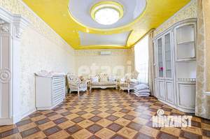 Дом 264м&sup2;, 3-этажный, участок 3 сот.  