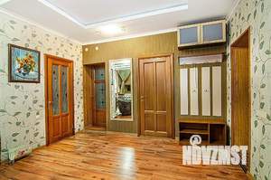 Дом 558м², 2-этажный, участок 4 сот.  