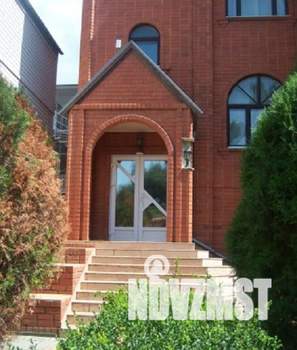 Дом 800м², 4-этажный, участок 7 сот.  