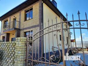 Дом 251м², 2-этажный, участок 10 сот.  