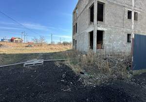 Дом 360м&sup2;, 3-этажный, участок 13 сот.  