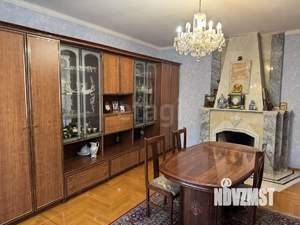 Дом 250м&sup2;, 2-этажный, участок 4 сот.  