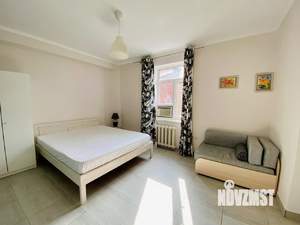 Дом 257м&sup2;, 2-этажный, участок 4 сот.  