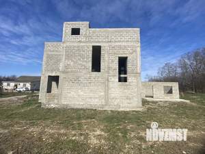 Дом 183м&sup2;, 2-этажный, участок 4 сот.  