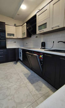 Дом 130м&sup2;, 3-этажный, участок 1 сот.  