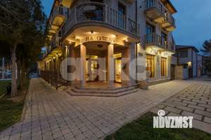 Дом 988м&sup2;, 4-этажный, участок 4 сот.  