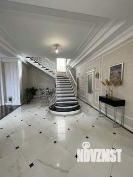 Дом 350м², 2-этажный, участок 6 сот.  