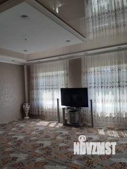 Дом 208м&sup2;, 2-этажный, участок 6 сот.  