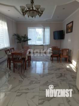 Дом 348м&sup2;, 3-этажный, участок 7 сот.  