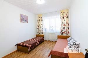 Дом 220м&sup2;, 2-этажный, участок 3 сот.  