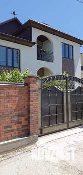 Дом 400м&sup2;, 2-этажный, участок 5 сот.  