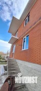 Коттедж 198м², 3-этажный, участок 6 сот.  