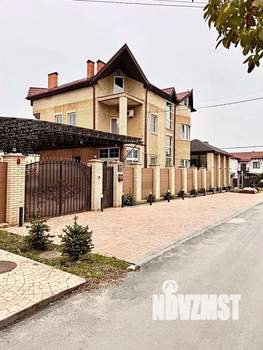 Дом 400м², 2-этажный, участок 6 сот.  
