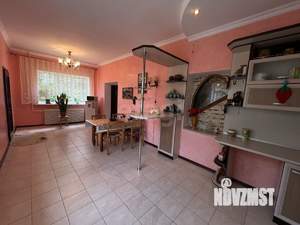 Дом 325м², 2-этажный, участок 9 сот.  
