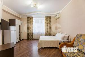 Дом 401м&sup2;, 3-этажный, участок 4 сот.  