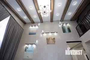 Дом 195м&sup2;, 3-этажный, участок 7 сот.  