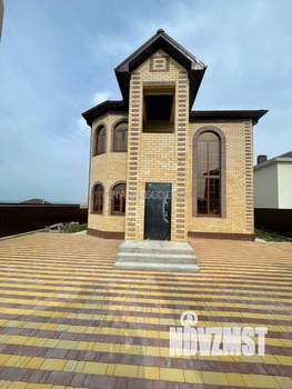 Дом 240м&sup2;, 3-этажный, участок 5 сот.  