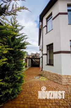 Дом 295м&sup2;, 2-этажный, участок 5 сот.  