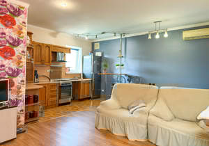 Дом 184м&sup2;, 3-этажный, участок 6 сот.  