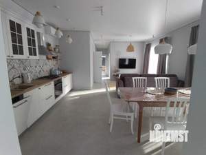 Дом 260м², 2-этажный, участок 9 сот.  