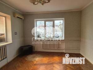 Дом 319м², 2-этажный, участок 3 сот.  