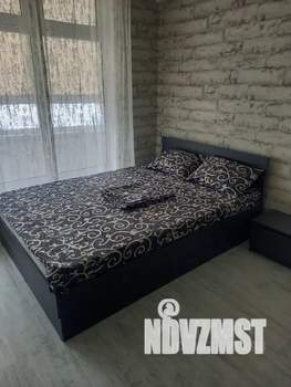 Студия квартира, посуточно, 33м2, 1/16 этаж