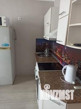 Студия квартира, посуточно, 27м2, 17/17 этаж