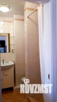 Студия квартира, посуточно, 30м2, 1/3 этаж