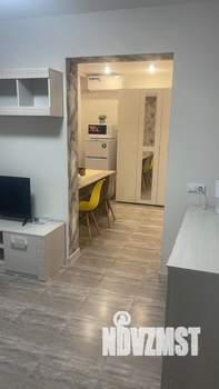 Студия квартира, на длительный срок, 32м2, 1/17 этаж